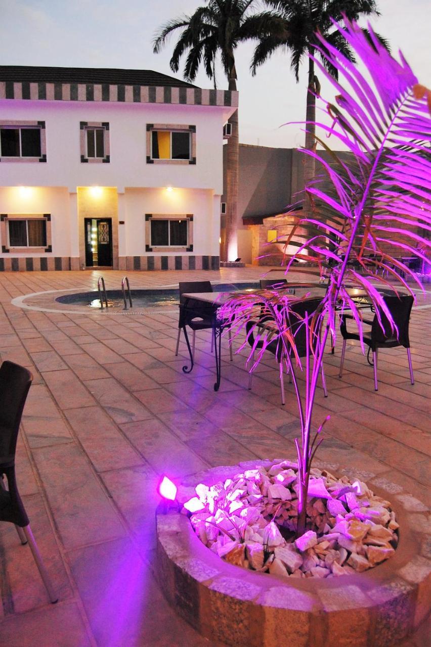R & K Guest Palace Hotel Kano Exterior photo